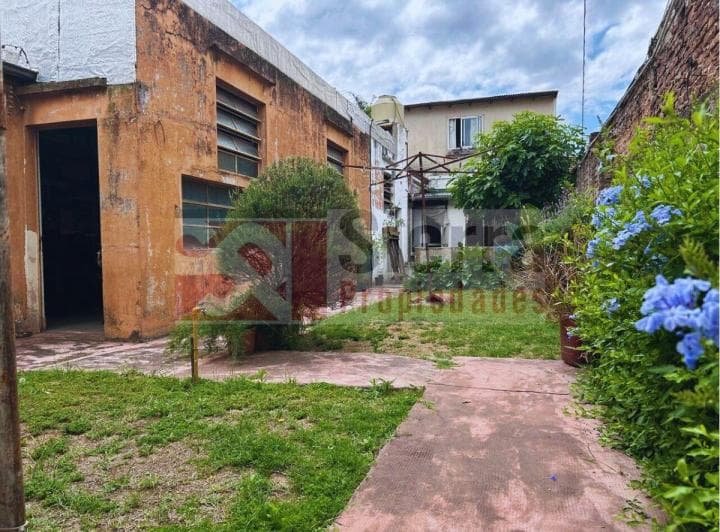 Amplio Lote con 2 Casas, Galpon y Taller, Boedo 1277 L. de Zamora - 3