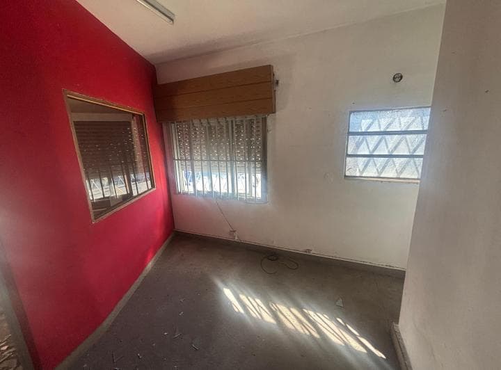 Local Comercial en Venta, Excelente Ubicación, Apto Credito - Morón, Zona Oeste - 4