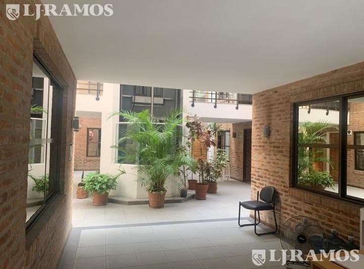 Alquiler de Oficina de 200 m² en San Isidro - 2