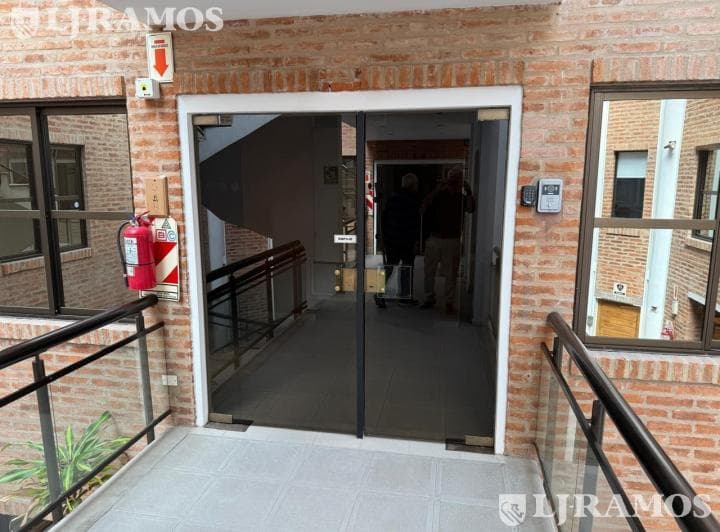 Alquiler de Oficina de 200 m² en San Isidro - 3