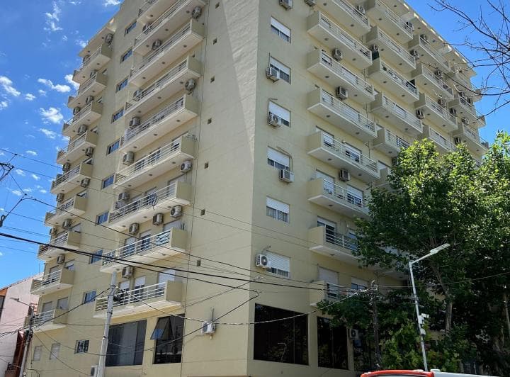Hermoso Departamento en Wilde Centro - 2