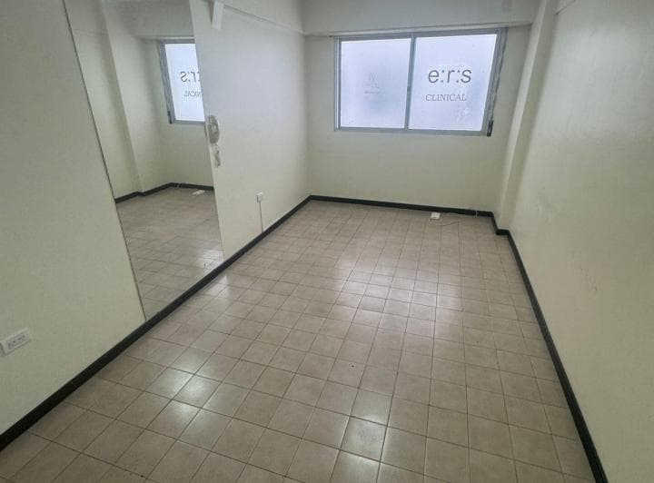 Oficina en Venta - 4