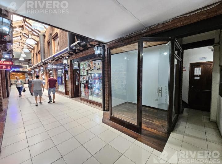 Local en Venta en Moron - Acepta Propiedad en Forma de Pago Ó Criptomoneda - 2