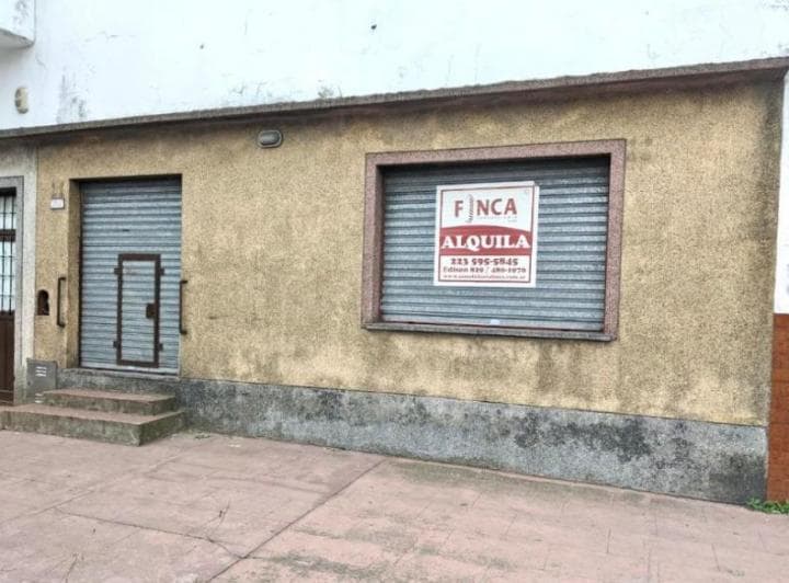 Local en Vía Publica Zona Vertiz y Juramento. - 3