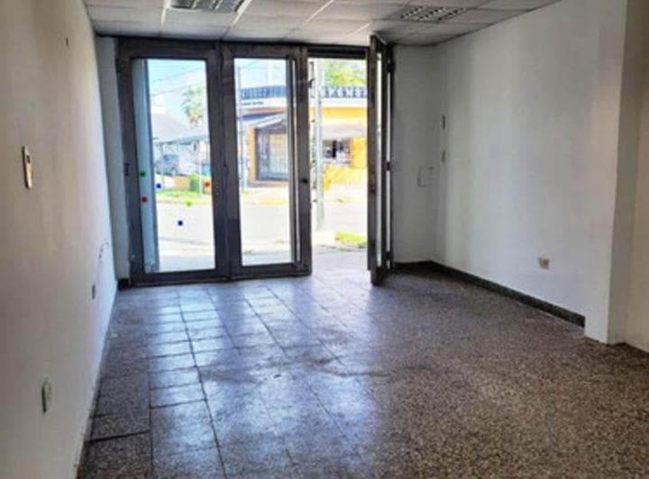 Local Comercial con Vivienta Ituzaingó Ref 1469 - 2
