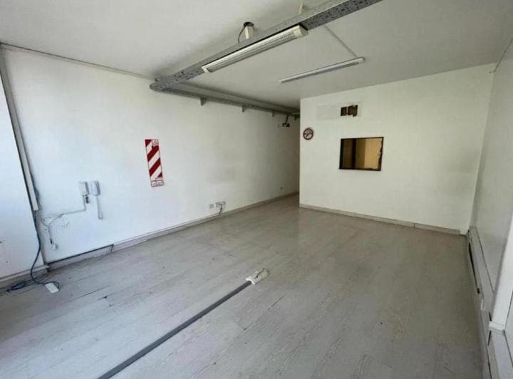 Excelente Oficina - en Venta Zona Flores - 3