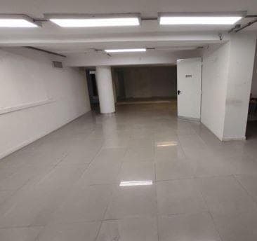 Local. | Av Maipu Al 1300 - 3
