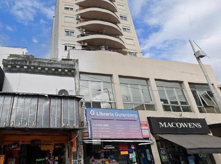 Venta - Oficina o Bien Monoambiente en Moron Centro con Amplio Patio. Excelente Zona Comercial. - 5
