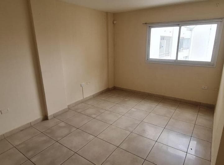 Vendo Oficina en Zona Plaza Colón 120 m Propios Piso Completo con Renta - 4