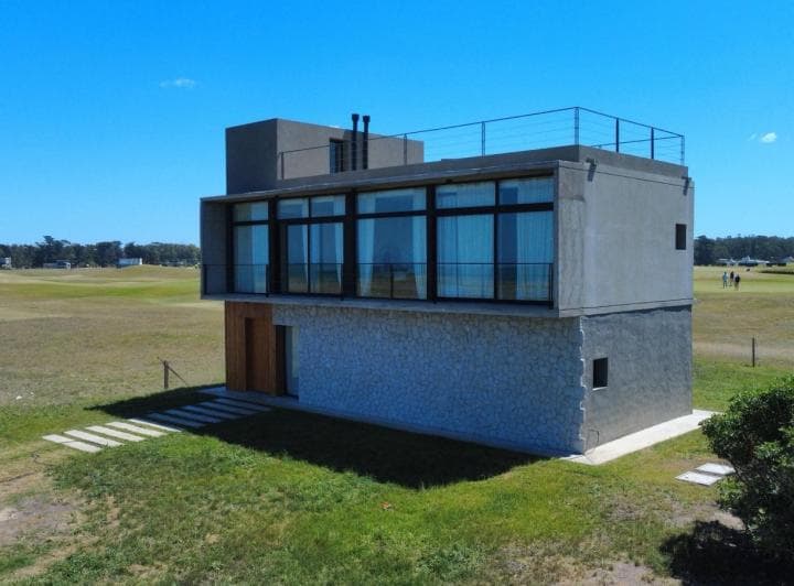 Casa 4 Ambientes Frente Al Mar en Golf Club de Miramar - Alquiler Temporario - 2