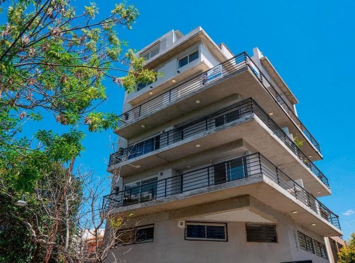 Departamento de 2 Dorm. en Barrio Arroyito - 2