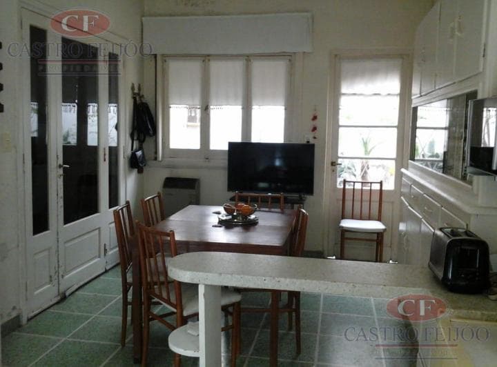Venta Casa de 4 Ambientes en Rojas - 2