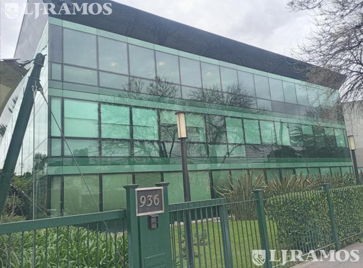 Alquiler de Oficina de 220 m² en Martínez - 2