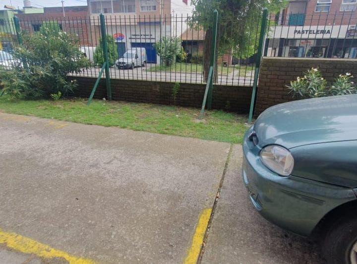 Venta Permuta Departamento 4 Ambientes Impecable Cochera - 2
