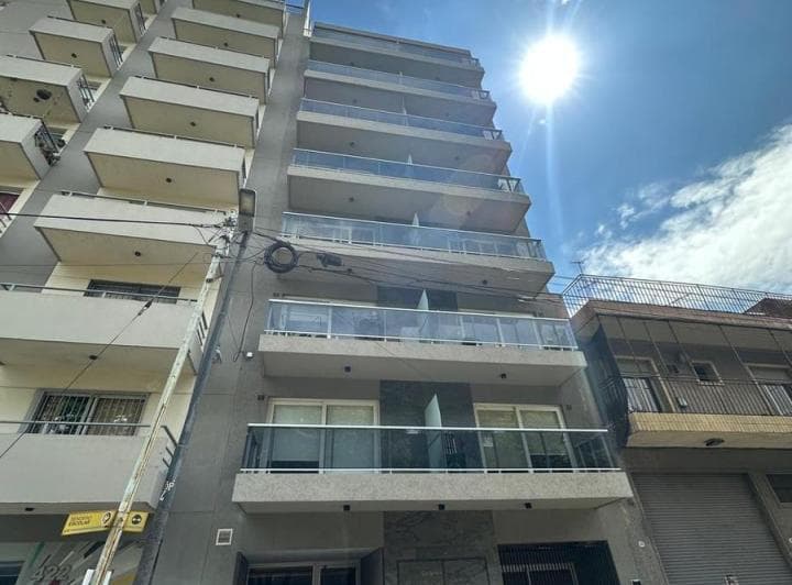 Departamento Dos Ambientes con Patio en Venta Villa Ortuzar - 2
