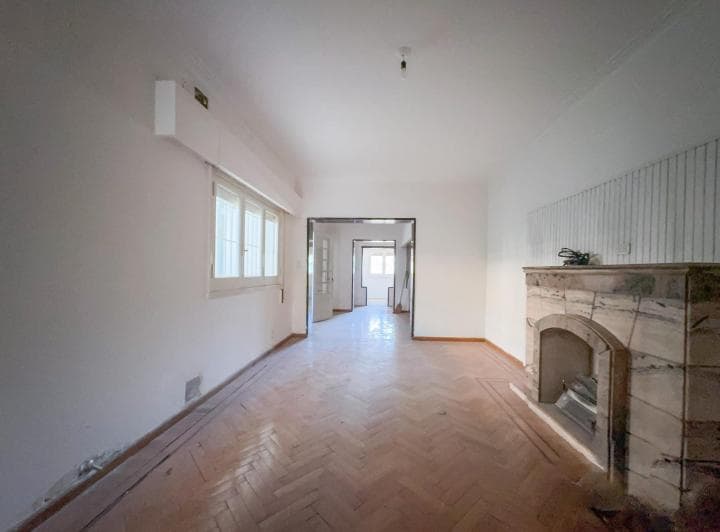 Casa 3 Dorm., Cocina Separada, Enorme Jardin, Abasto - 2