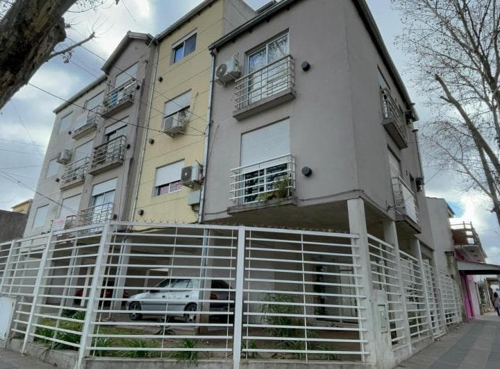 Departamento de 2 Ambientes en Venta en Morón - 2