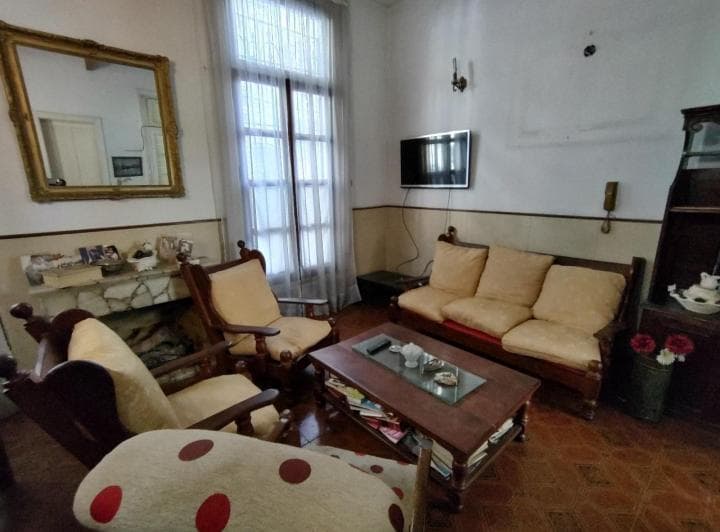 Casa de 6 Ambientes en Venta en Balvanera - 3