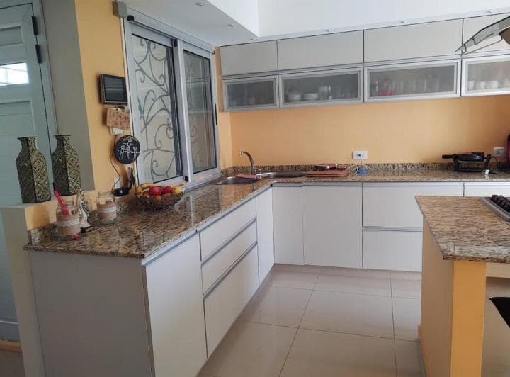 En Venta Propiedad de 5 Ambientes con Piscina Climatizada, Santa Clara del Mar - 3