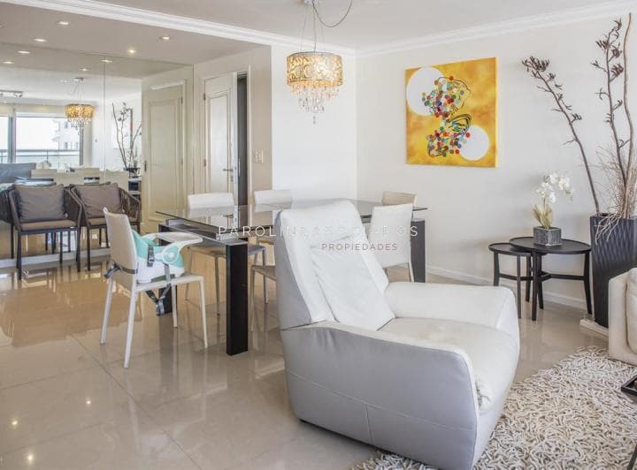 Apartamento de 3 Dorm. en Venta, Torre Imperiale Punta del Este. - 4