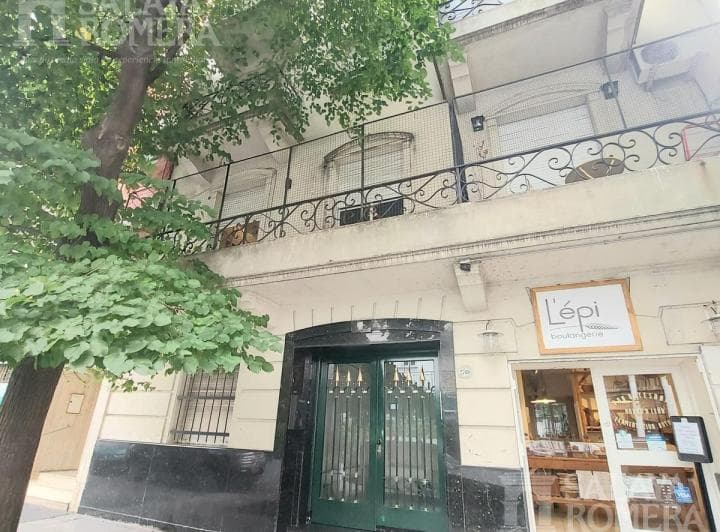 Venta Departamento 3 Ambientes con Patio Juncal y Aguero - 2