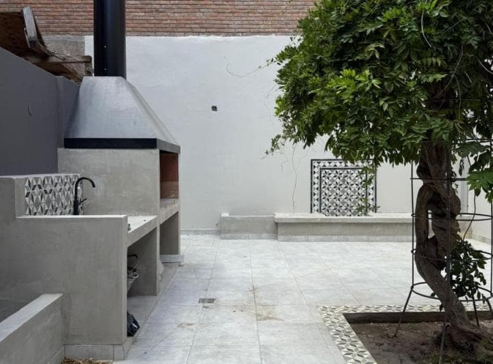 Casa de 3 Dorm. en Barrio Lourdes - 5