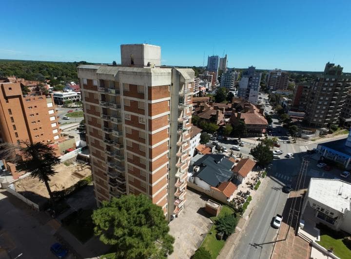 Temporada 2027 - Alquiler 2 Ambientes con Cochera. Pinamar - 2