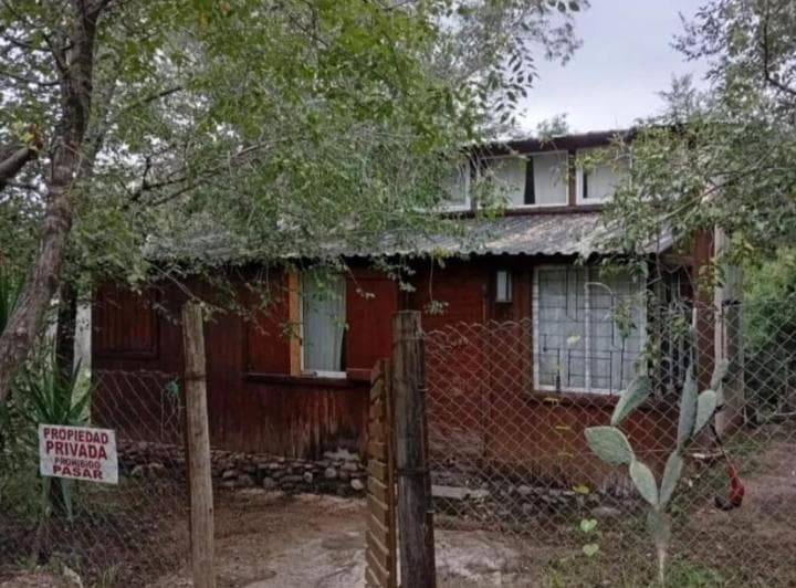 Casa 2 Dorm. en Venta en Tanti con Derechos Posesorios - 4