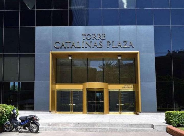 Edificio Torre en Catalinas Ex Torre Consultatio Planta de 770 m² 8 Cocheras Piso Técnico Amoblada - 3