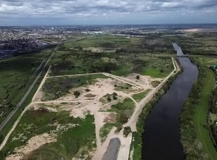 Parque Ind - Log a 900 Mt de Panamericana Altura Calle Uruguay (S. Isidro) Frente Carrefour Soleil - 4