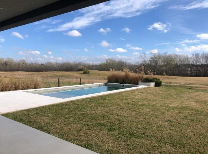 Casa 7 Ambientes Venta La Calesa Pilara Frente Al Golf con Pileta, Parrilla y Jardin - 4
