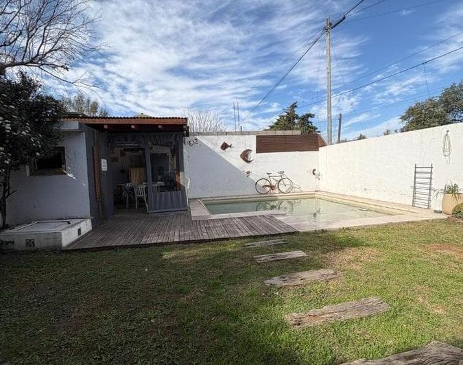 Venta Casa con Pileta Apta a Credito Unquillo Acepta Permuta - 4