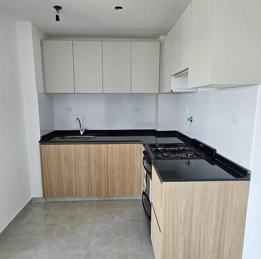 Departamento 2 Amb Frente a Estrenar. Venta. Ciudadela - 5