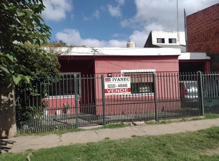 Jose C. Paz, Oportunidad Casa de 3 Dorm. - 3