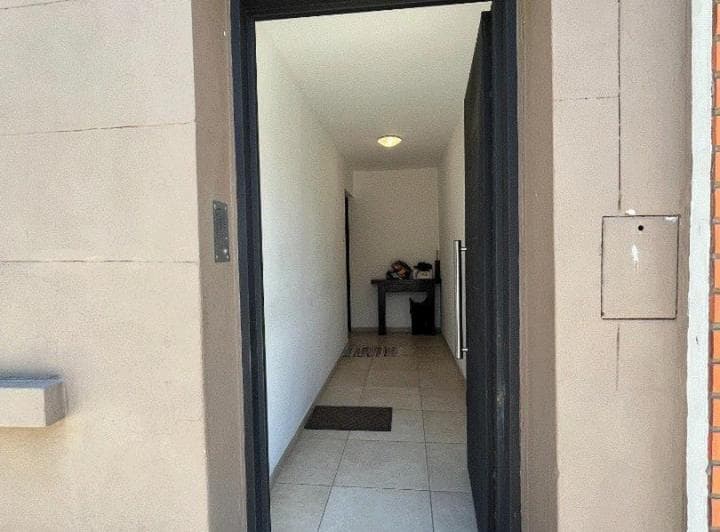 Triplex, en 69 E (7 y 8), Apto Banco 76 m, Estar Comedo - 3