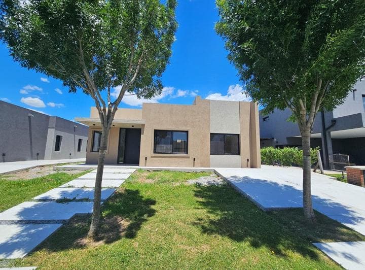 Casa en Venta en Santo Tomas, Derqui, Pilar - Financiación - 2