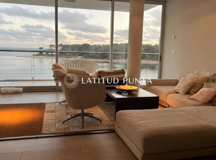 Apartamento en La Barra, 3 Suites - 5