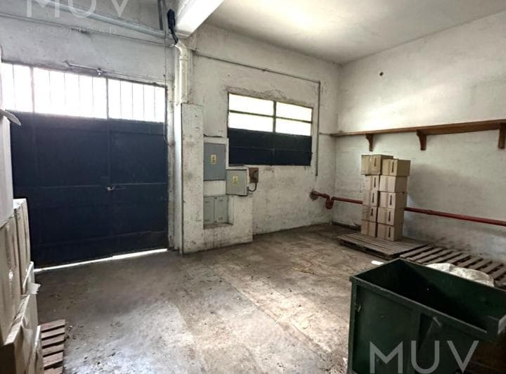 Santo Tome 5400 - Edificio Comercial en Alquiler en Monte Castro Apto Todo Destino - 2