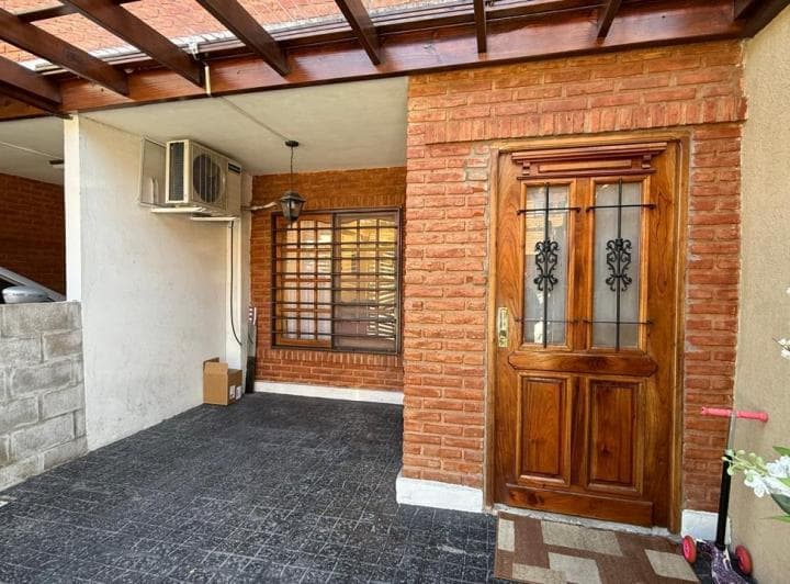 Excelente Duplex en 3 Plantas Reciclado a Nuevo - 2