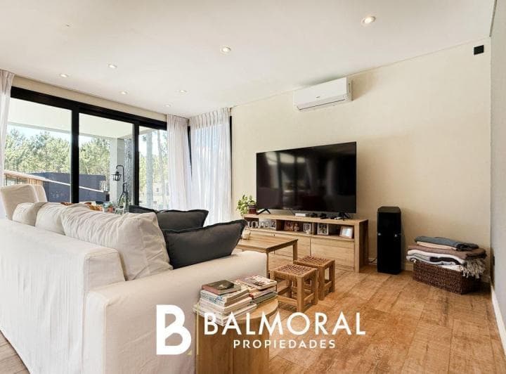 Importante Casa en Barrio Los Pioneros en Venta - 3