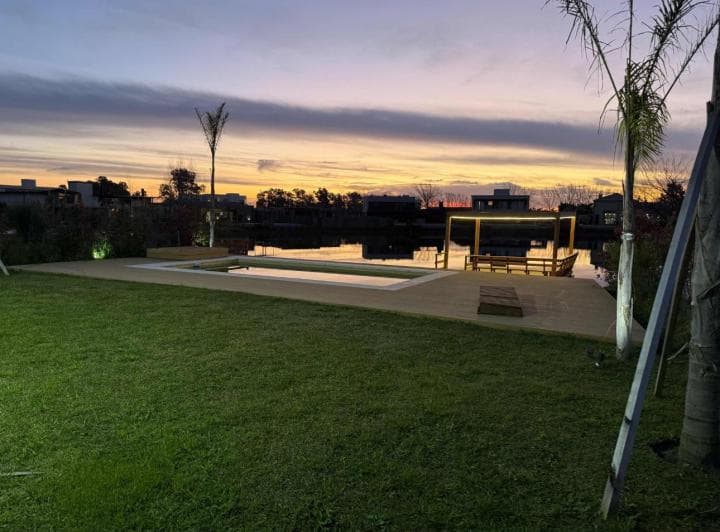 Casa en Venta con Salida a La Laguna en La Alameda Canning - 2