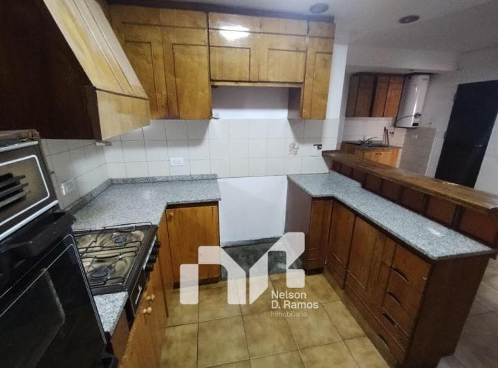 Casa + Local Comercial en Importante Esquina Centrica - Inversor! - 5
