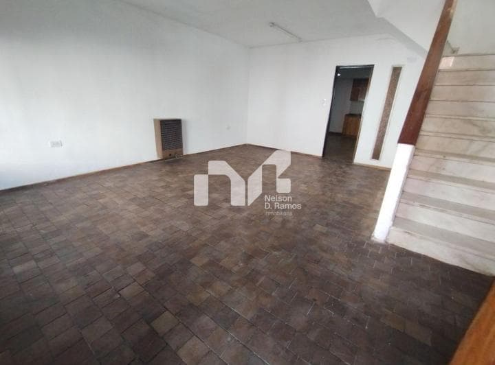 Casa + Local Comercial en Importante Esquina Centrica - Inversor! - 2