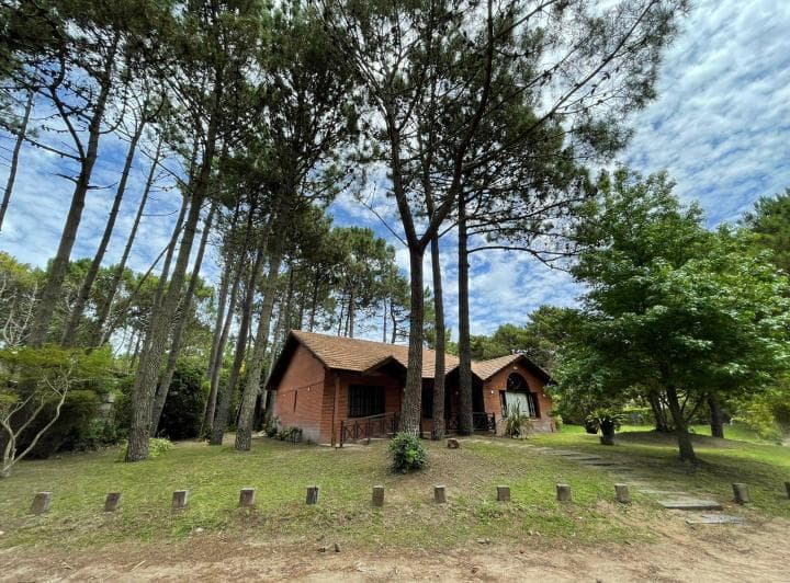 Se Alquila Casa Chalet en Pinamar Norte, Itaca 988 Esquina Penelope, Acepta Jóvenes - 3