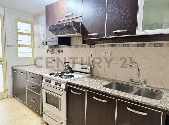 Departamento en Venta de 2 Dorm. y Patio en La Plata - 5