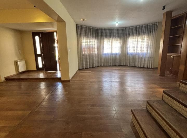 Hermosa Casa en Alto Alberdi de 2 Plantas C/pileta! - 5