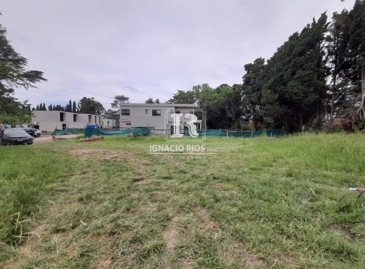 Lote de 639 m². Excelente Ubicacion. Club Privado Loma Verde - 2