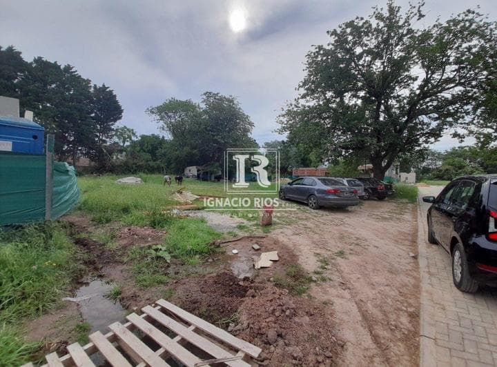 Lote de 639 m². Excelente Ubicacion. Club Privado Loma Verde - 3