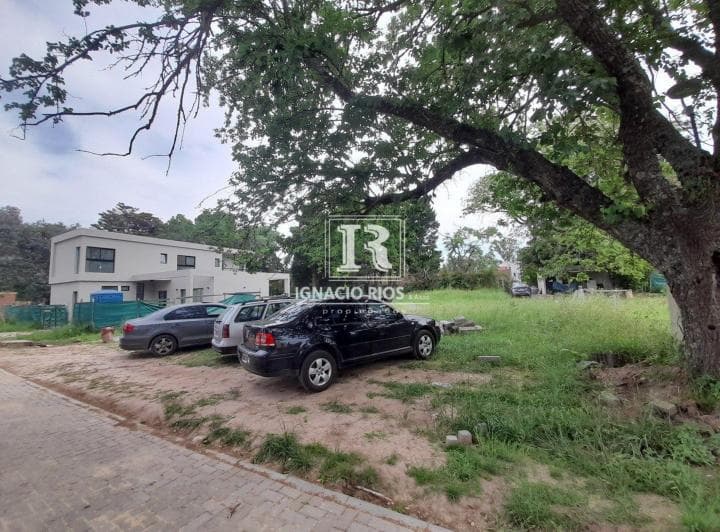 Lote de 639 m². Excelente Ubicacion. Club Privado Loma Verde - 4