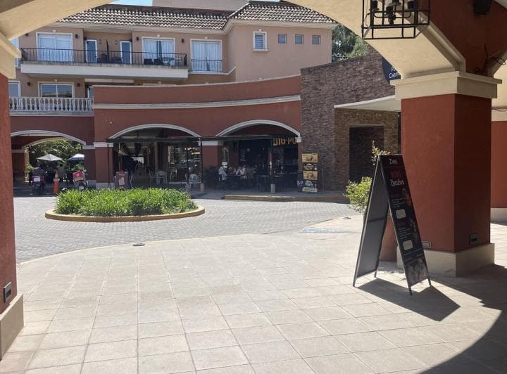 Local en Pueblo Caamaño - 5